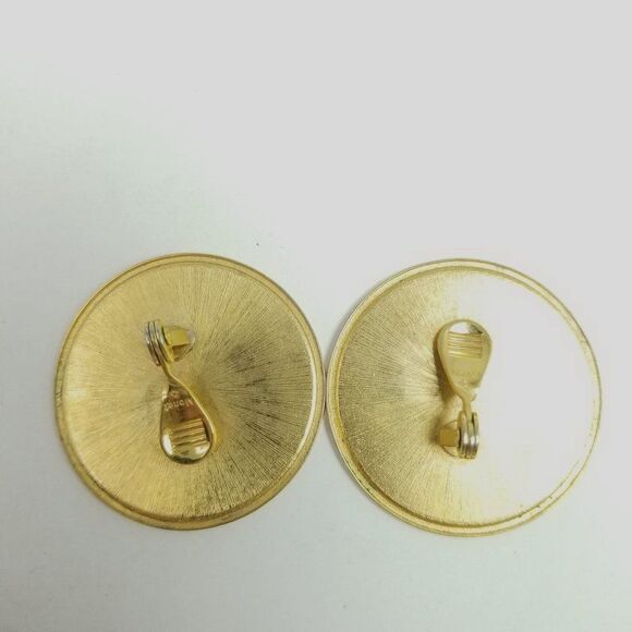 Vintage Monet Cream Enamel Round Clip On Earrings, Retro 90s Style Estate - Picture 4 of 7